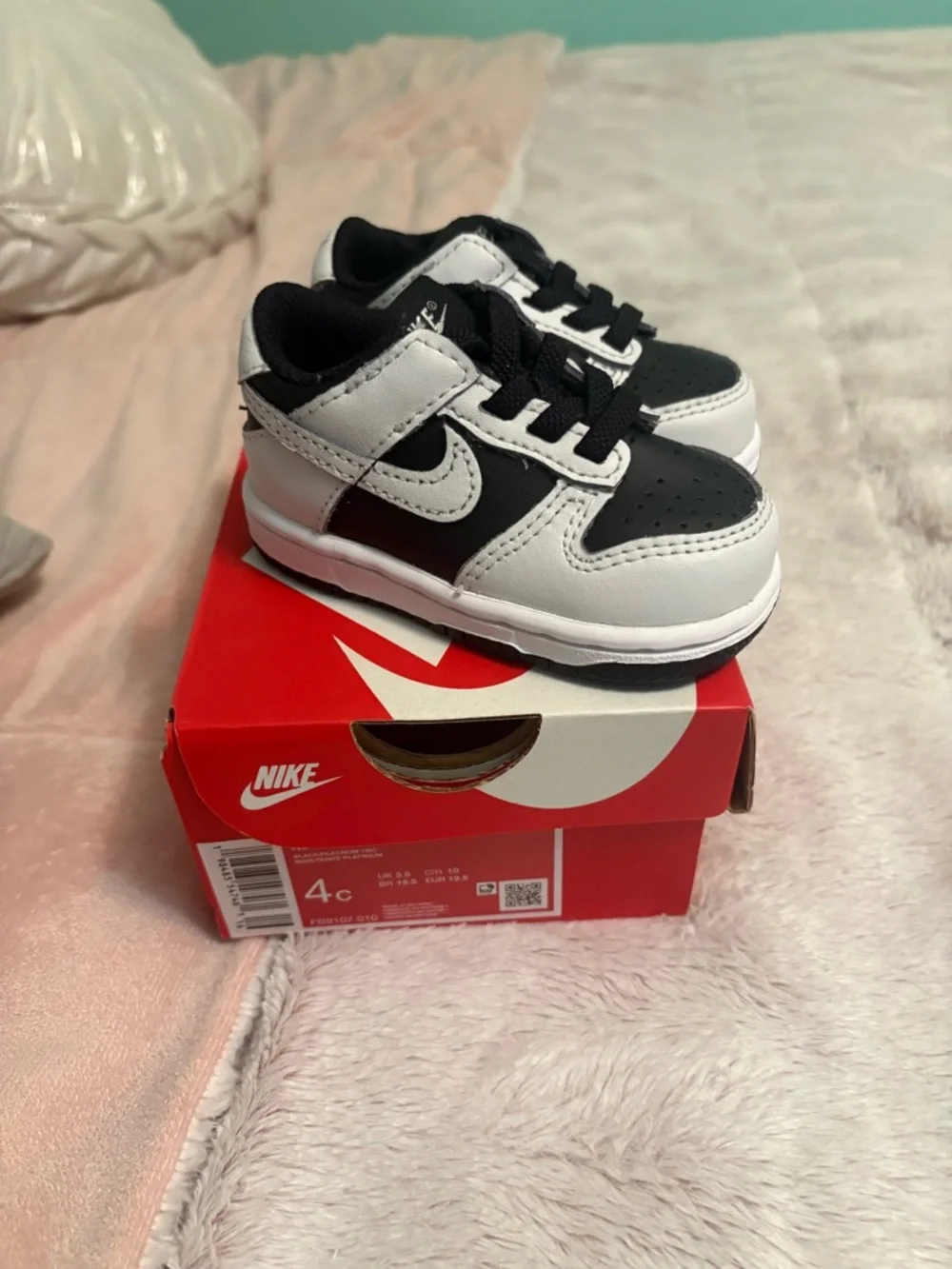 Nike Baby/Walker Black & White Low Top Sneakers